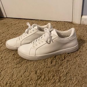 Steve Madden White Leather Sneaker Size 9